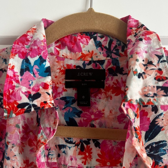 J CREW floral Button down -cotton/silk blend so it’s very soft and comfy! - Picture 2 of 11
